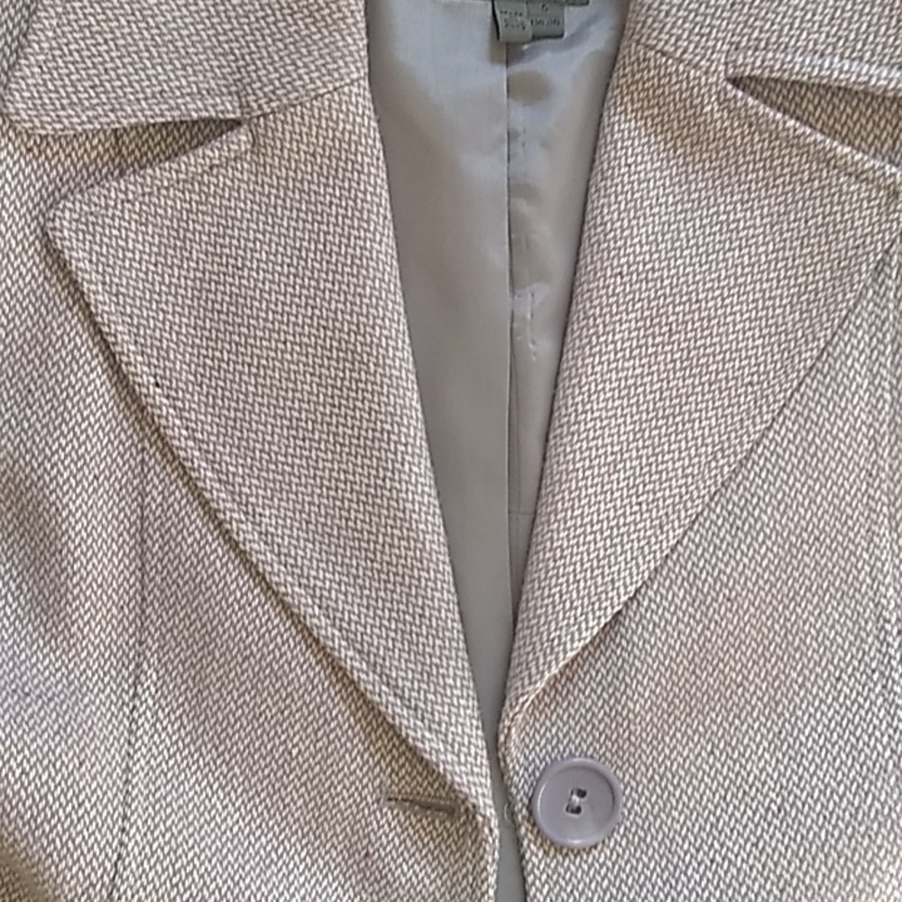 Coat - Picture 2 of 6